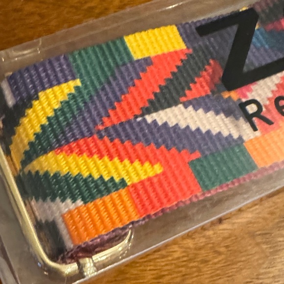 Zooeas New in box strap Vibrant Red and Pink Crossbody Strap - Picture 4 of 6